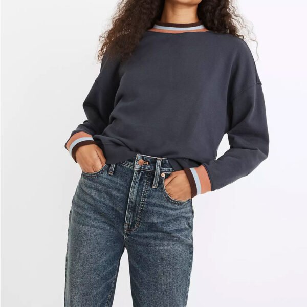 1 Stay cozy in this versatile women’s sweatshirt, crafted from 100% organic cotton and ethically produced for a sustainable wardrobe staple.