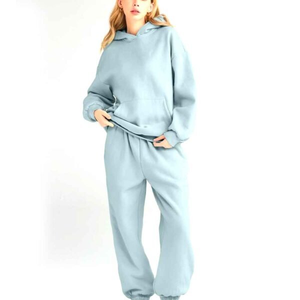 1_1_11zon Custom women’s fleece tracksuit, offering soft comfort and personalized branding options.