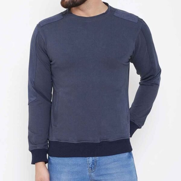 1_1_11zon French Terry fabric sweatshirt for men, offering a cozy, lightweight fit.