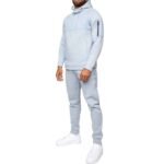 Versatile men’s tracksuit, perfect for casual outings or intense workouts.