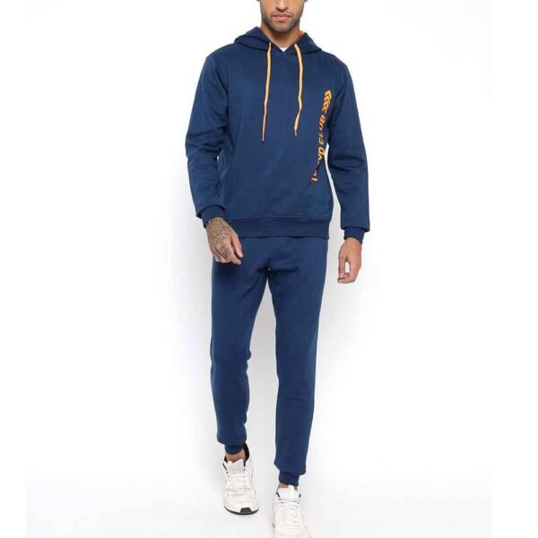 1_1_11zon Men's casual tracksuit in soft cotton fleece, perfect for everyday wear.