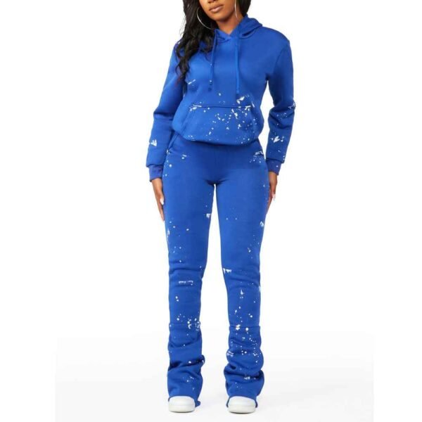 1_1_11zon Women’s made-to-measure Terry fleece tracksuits, providing luxurious comfort and a custom-tailored fit.