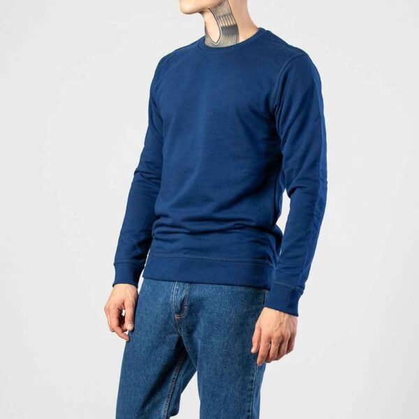 Stylish French Terry sweatshirt for men, offering breathable comfort.