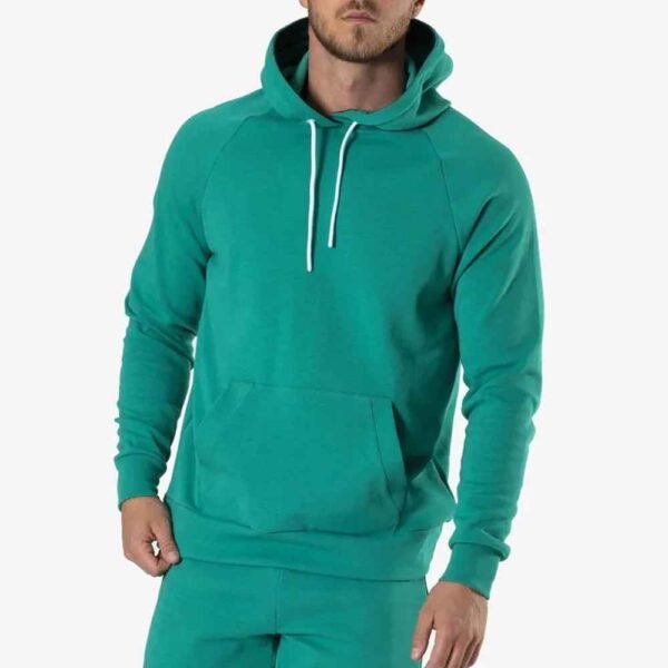 Soft cotton fleece men’s tracksuit, ideal for both comfort and casual fashion.