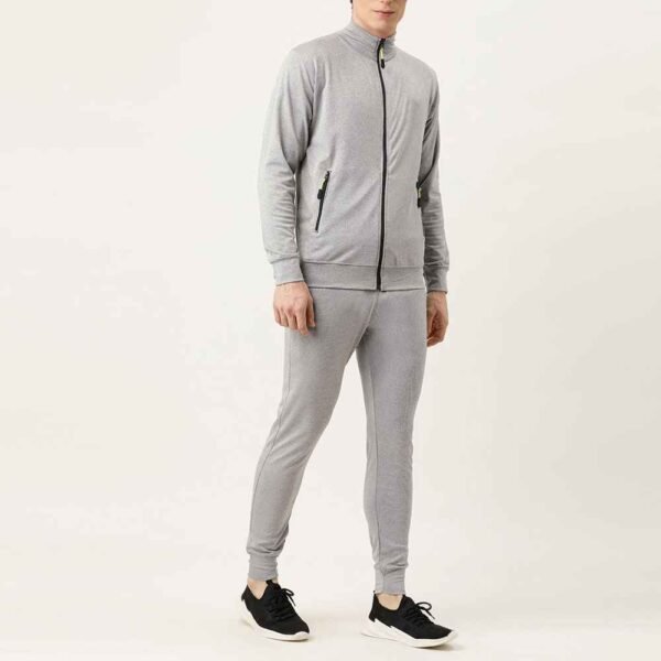 Men's tailored French Terry tracksuit, combining comfort and style for everyday wear.