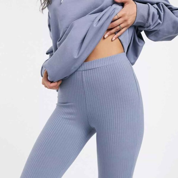 Women’s custom-fit Terry fleece tracksuit offering luxurious softness and an ideal fit.