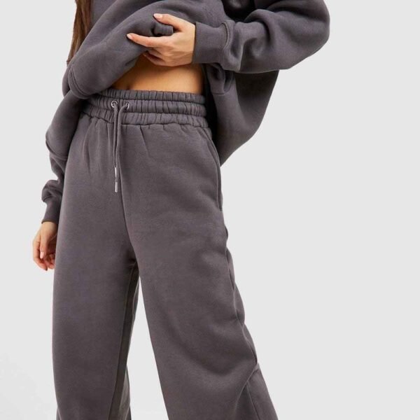 Women’s custom Terry fleece tracksuit providing a tailored fit and soft comfort for daily wear.