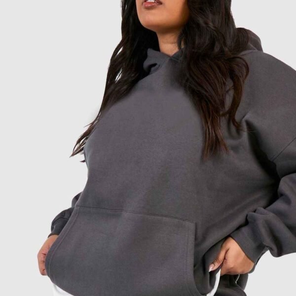 Women’s cotton fleece tracksuit, offering comfort and style with customizable options.