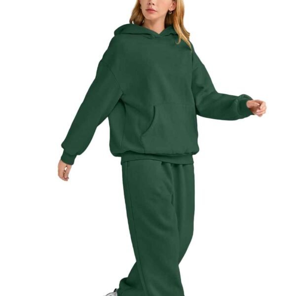 Soft and stylish women’s cotton fleece tracksuit, perfect for customization and a relaxed fit.