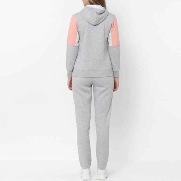 Comfortable and stylish women’s tracksuit in soft cotton fleece, perfect for everyday wear.