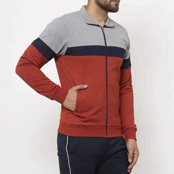 Men’s versatile Terry fleece tracksuit, made for breathability and long-lasting comfort.