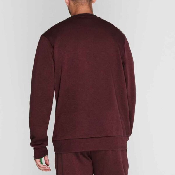 Eco-conscious Men’s Organic Fleece Sweatshirt – Combining comfort and sustainability for a stylish look.