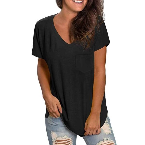 01_1_11zon Model wearing a custom women’s tee, highlighting relaxed fit and design.
