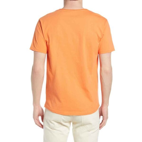 Men's jersey t-shirt featuring a soft cotton/polyester blend, designed for all-day wear.