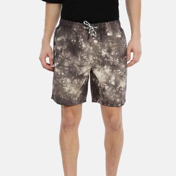 Men’s breathable cotton sweatshorts offering a perfect blend of comfort and style for casual wear.