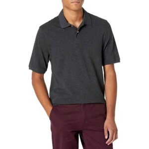 Comfortable polo shirt for men made from soft pique cotton, perfect for relaxed daily outfits.