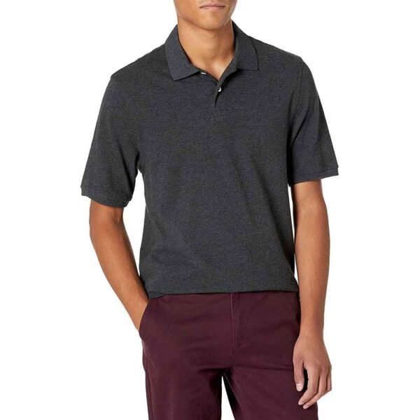 Comfortable polo shirt for men made from soft pique cotton, perfect for relaxed daily outfits.