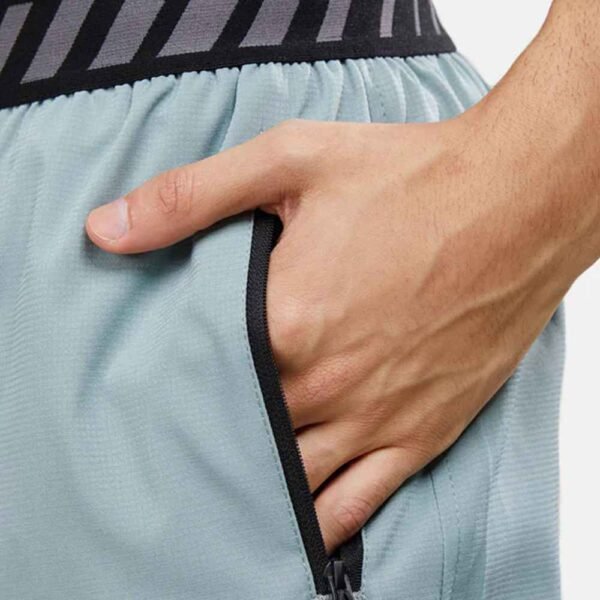 Lightweight men’s cotton sweatshorts, designed for comfort and style.