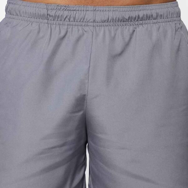 Men’s casual sweatshorts in cotton jersey, perfect for warm weather.